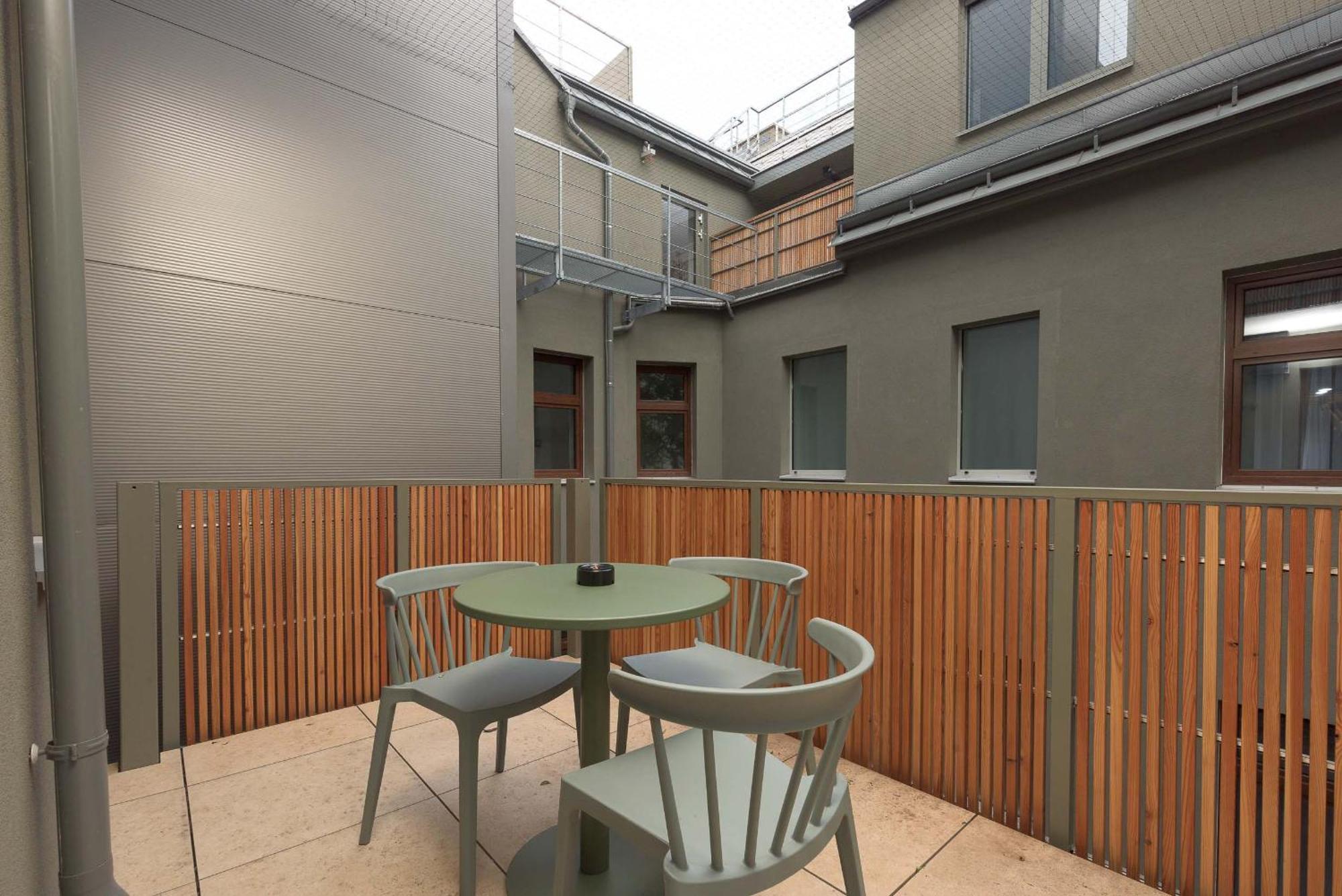 Limehome Vienna Karajangasse Ruang foto